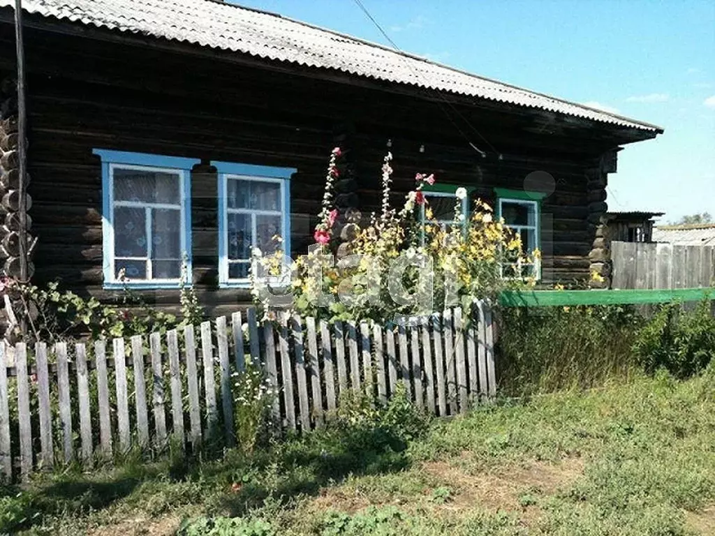 Дом в Курганская область, Далматовский муниципальный округ, с. ... - Фото 0