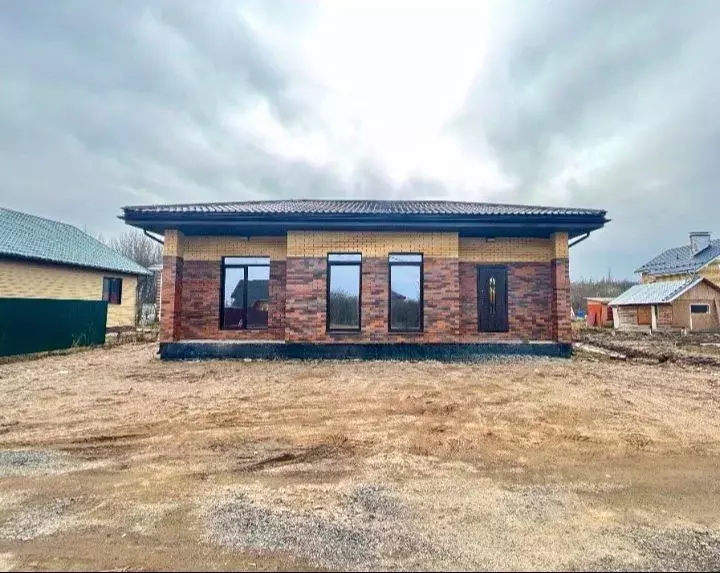 Дом в Новгородская область, Великий Новгород пер. Школьный, 10 (75 м) - Фото 1