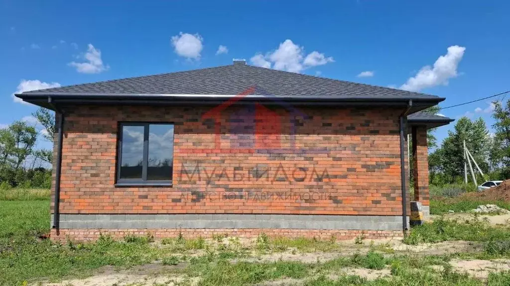 Коттедж в Белгородская область, Старооскольский городской округ, с. ... - Фото 1