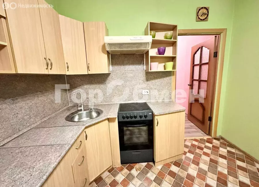 1-комнатная квартира: посёлок городского типа Октябрьский, Школьная ... - Фото 2