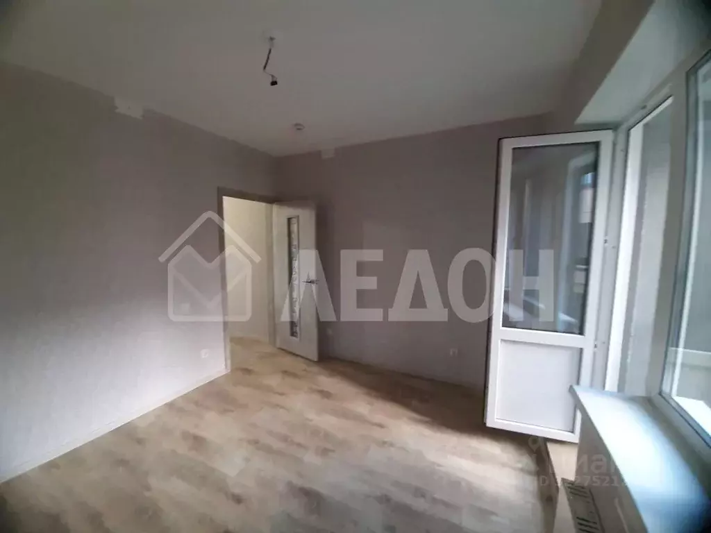 1-к кв. Омская область, Омск проезд 4-й Амурский, 13 (36.9 м) - Фото 1