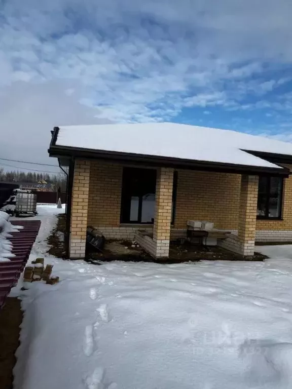 Дом в Костромская область, Красносельский район, Шолоховское с/пос, д. ... - Фото 1