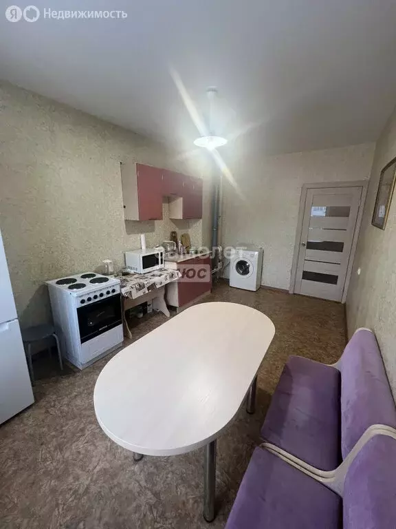 3-комнатная квартира: Омск, микрорайон СибНИИСХоз, 1-я Пригородная ... - Фото 2