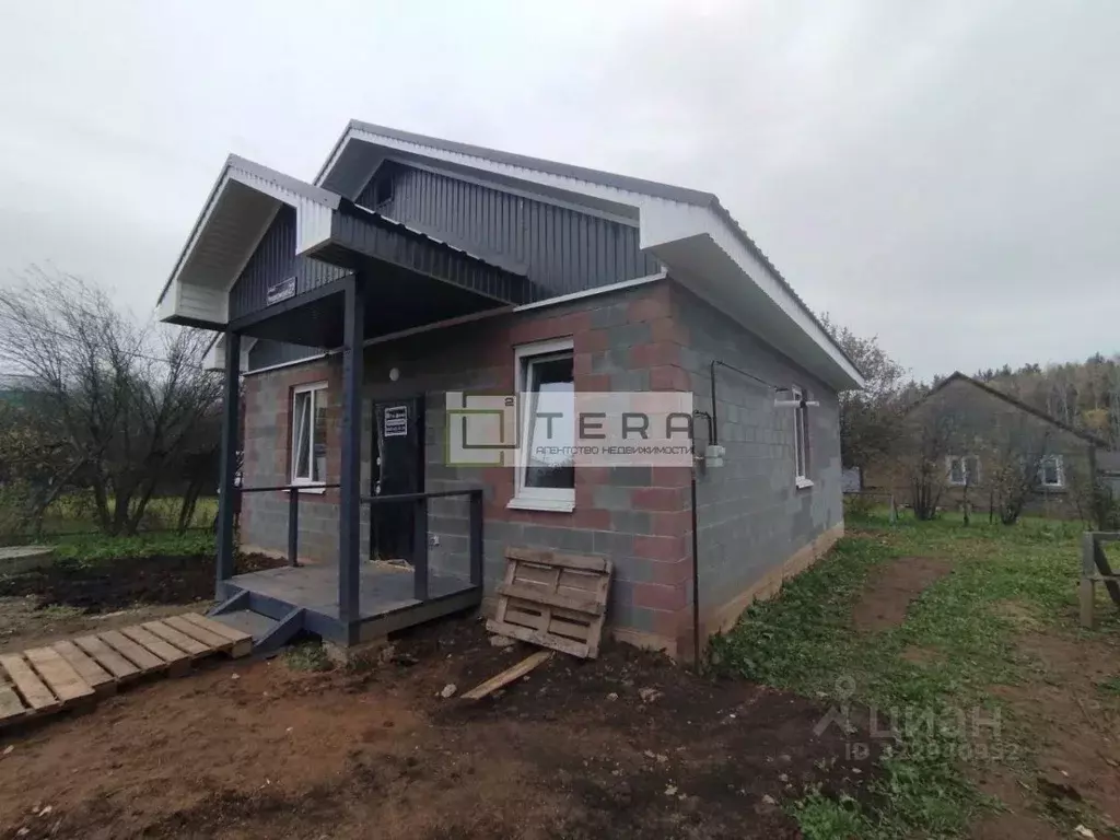 Дом в Башкортостан, Иглинский сельсовет, с. Иглино ул. Бакинская, 53 ... - Фото 1