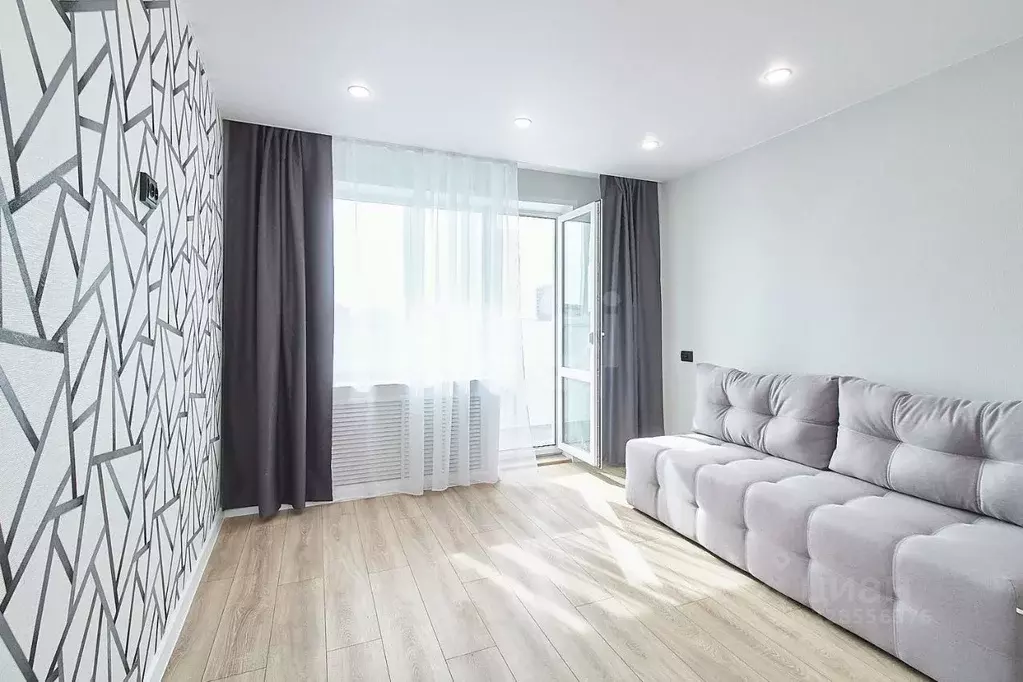 1-к кв. Тюменская область, Тюмень Холодильная ул., 11 (33.2 м) - Фото 1