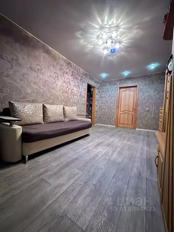 3-к кв. Хабаровский край, Комсомольск-на-Амуре ул. Дикопольцева, 31к6 ... - Фото 0