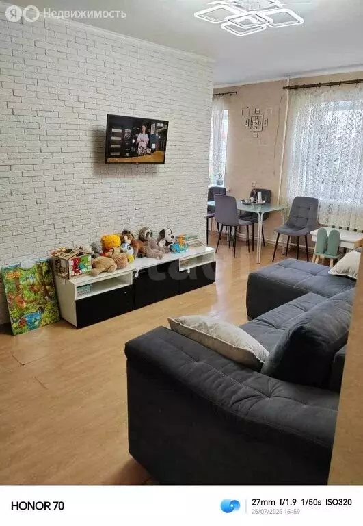 3-комнатная квартира: Челябинск, улица Воровского, 5А (57 м) - Фото 1