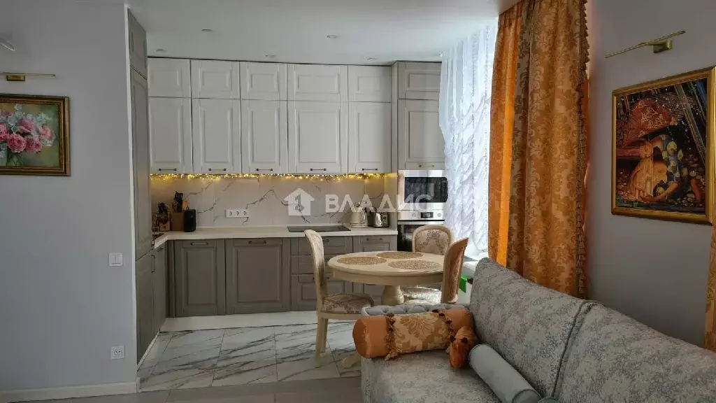 Продается 3-комнатная квартира - Фото 1