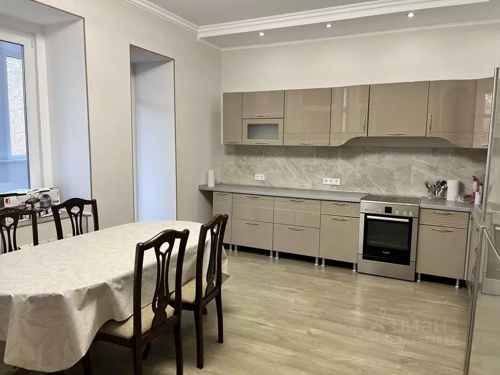 4-к кв. Астраханская область, Астрахань бул. Победы, 2 (180.0 м) - Фото 1