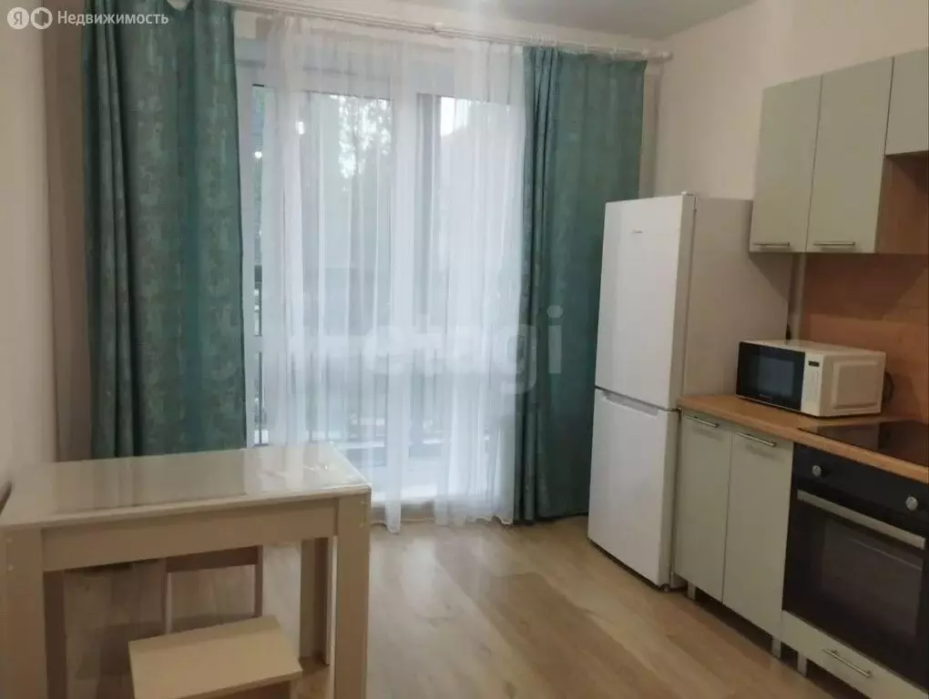 3-комнатная квартира: Пермь, улица КИМ, 57А (56.8 м) - Фото 0