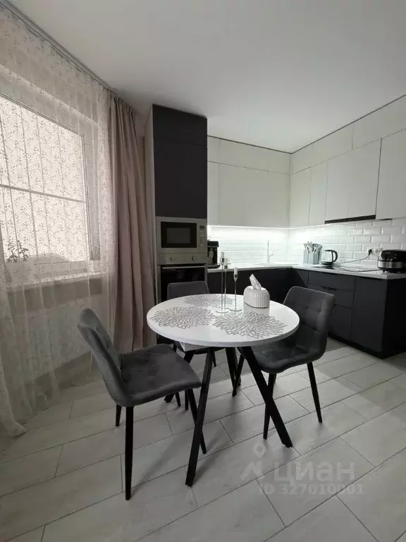 2-к кв. Московская область, Чехов Центральная ул., 42 (56.0 м) - Фото 2