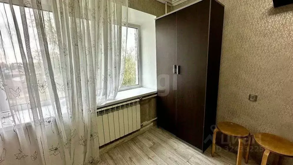 Студия Омская область, Омск Городок Нефтяников мкр, ул. 22 Апреля, 24 ... - Фото 1