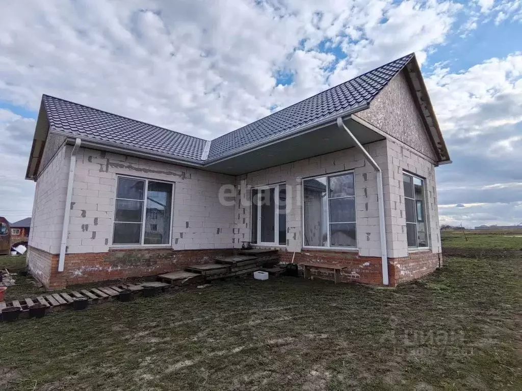 Дом в Белгородская область, Белгородский район, Пушкарское с/пос, с. ... - Фото 0