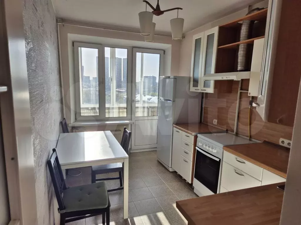 1-к. квартира, 40 м, 10/12 эт. - Фото 1