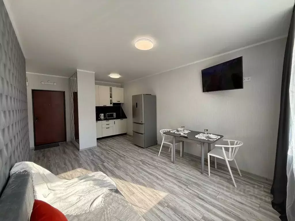 2-к кв. Оренбургская область, Оренбург Уральская ул., 2/20 (42.0 м) - Фото 1