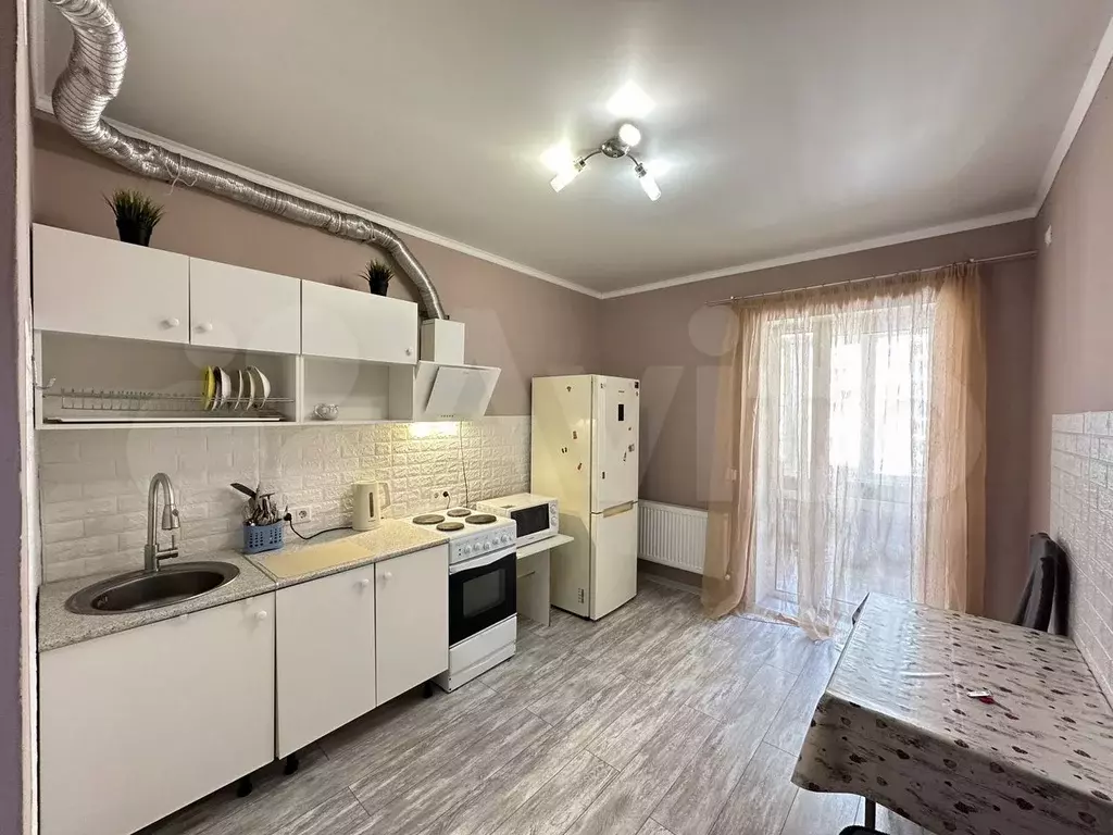 1-к. квартира, 40 м, 10/16 эт. - Фото 1