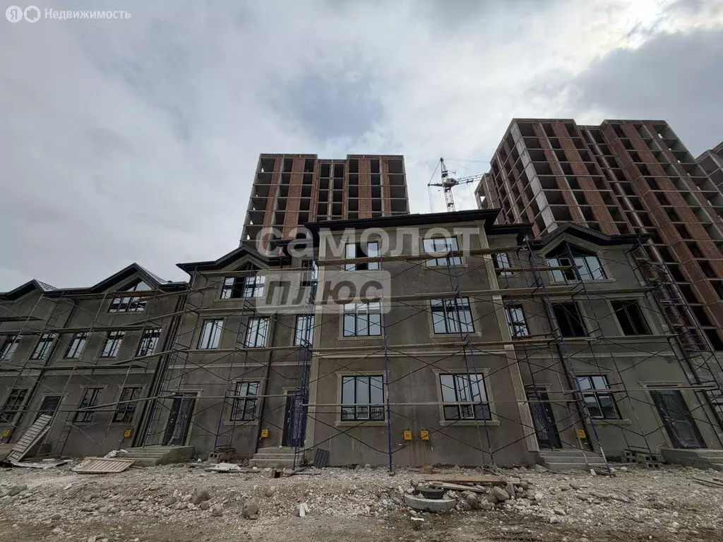 Дом в Нальчик, улица Атажукина (240 м) - Фото 1