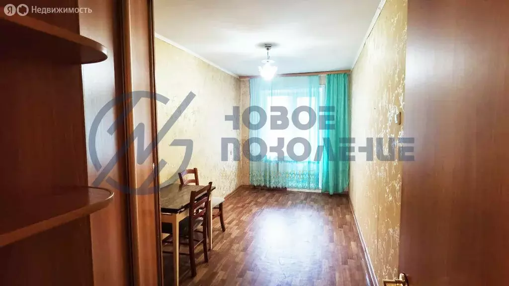 2-комнатная квартира: Омск, улица Калинина, 10А (48 м) - Фото 0
