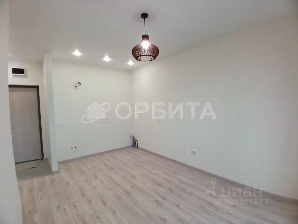 1-к кв. Тюменская область, Тюмень ул. Краснооктябрьская, 4Ак2 (35.0 м) - Фото 2