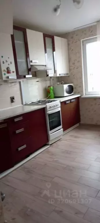 2-к кв. Калининградская область, Калининград ул. Левитана, 58к1 (56.1 ... - Фото 0