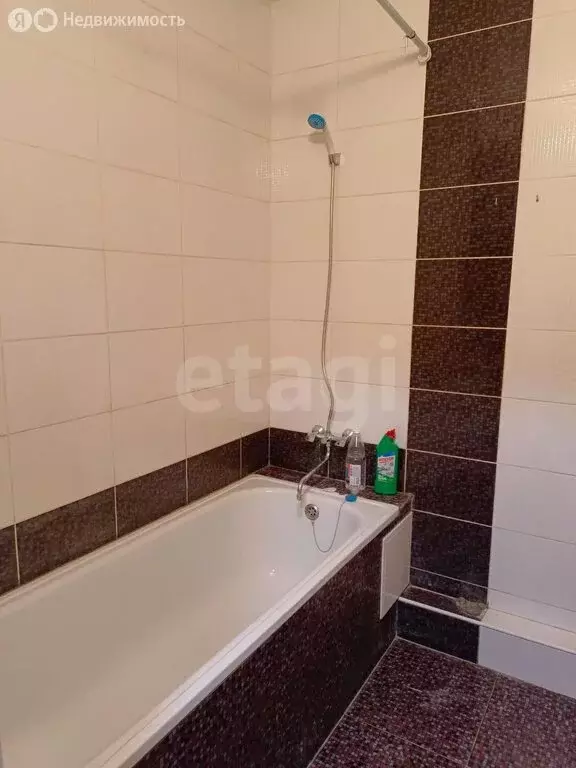 1-комнатная квартира: Батайск, улица Половинко, 280/11 (29 м) - Фото 0
