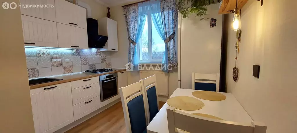 3-комнатная квартира: Калининград, Ольштынская улица, 18 (91.2 м) - Фото 1