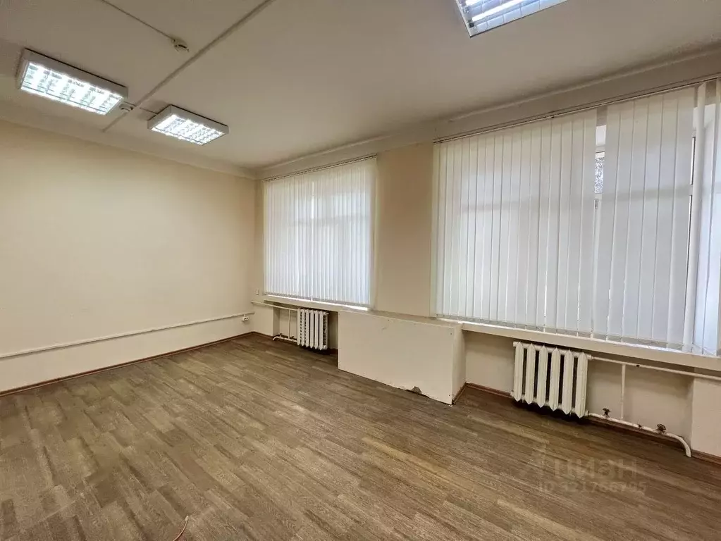 Офис в Татарстан, Казань ул. Мазита Гафури, 48 (20 м) - Фото 1