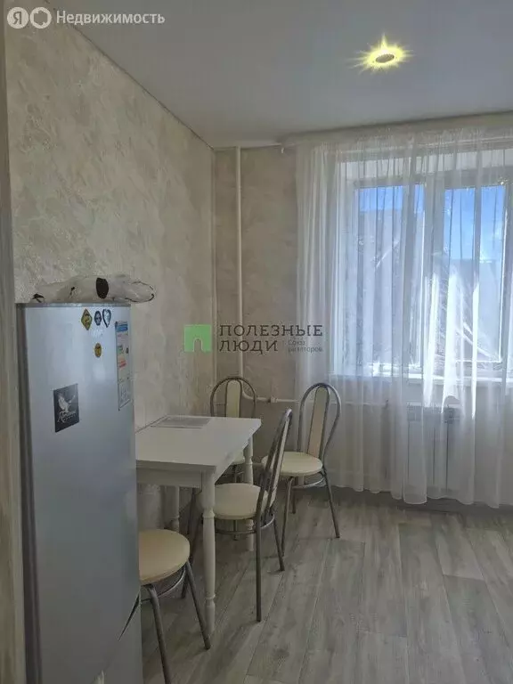2-комнатная квартира: Белгород, улица Есенина, 20Б (51 м) - Фото 1