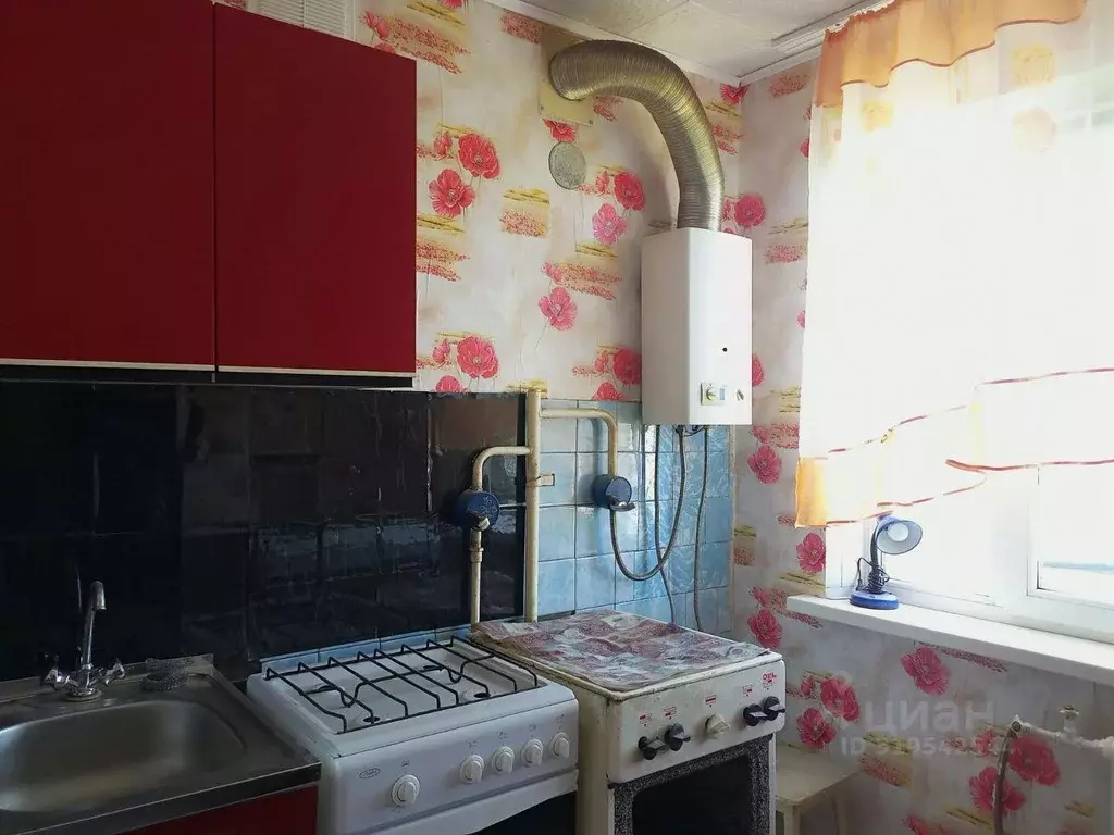 2-к кв. Волгоградская область, Светлый Яр рп, 1-й мкр 17 (47.0 м) - Фото 1