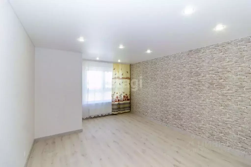 Студия Тюменская область, Тюменский муниципальный округ, д. Дербыши ... - Фото 1