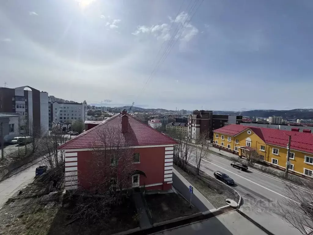 2-к кв. Мурманская область, Мурманск ул. Челюскинцев, 37 (59.4 м) - Фото 0