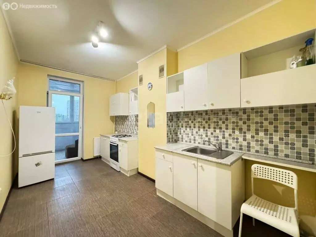 1-комнатная квартира: Калининград, улица Олега Кошевого, 15 (48.1 м) - Фото 0