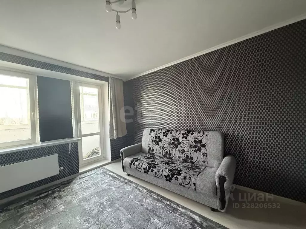 Студия Тюменская область, Тюмень ул. Павла Шарова, 9 (28.8 м) - Фото 1