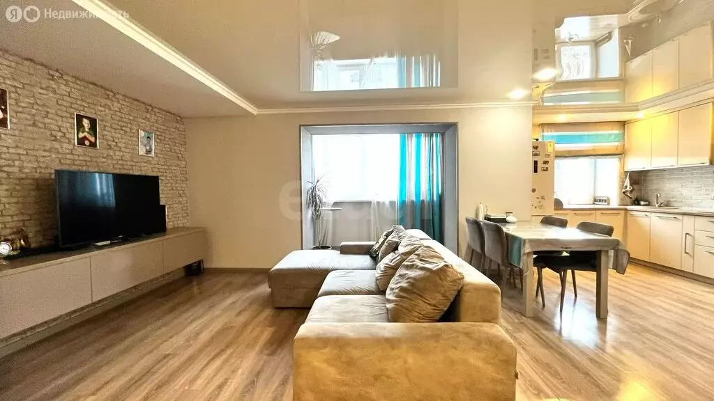 3-комнатная квартира: Абакан, улица Чертыгашева, 114 (60.7 м) - Фото 2