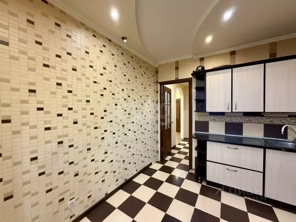 5-к кв. Крым, Симферополь ул. Балаклавская (93.5 м) - Фото 2