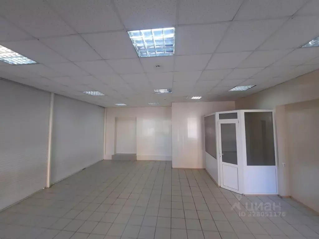 Помещение свободного назначения в Саратовская область, Саратов ул. ... - Фото 1