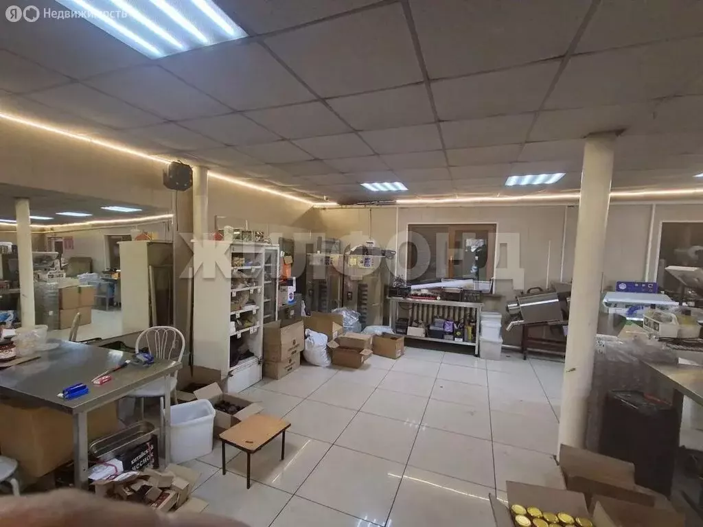 Дом в Кызыл, улица Кузнецова (100 м) - Фото 1