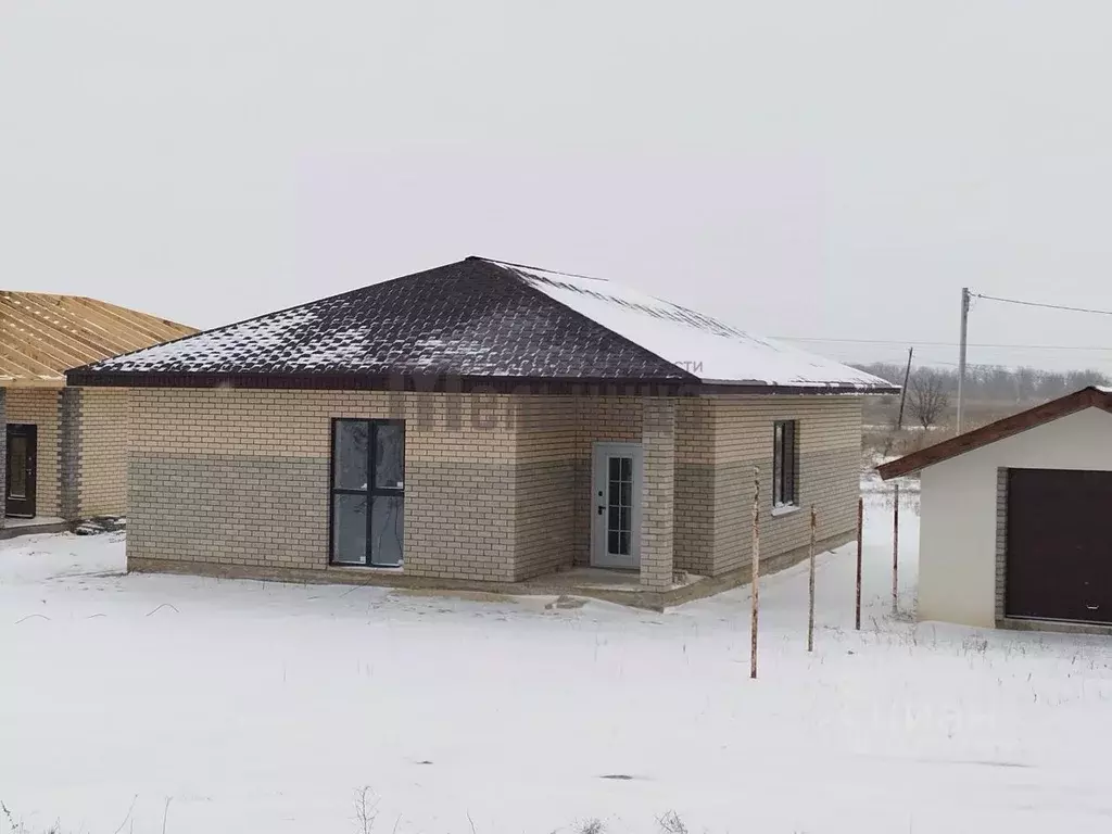 Дом в Волгоградская область, Краснослободск Среднеахтубинский район, ... - Фото 1