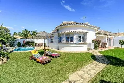 Nice villa " Andaluz" of 3 bedrooms, only 300 meters to the beach! - Фото 0