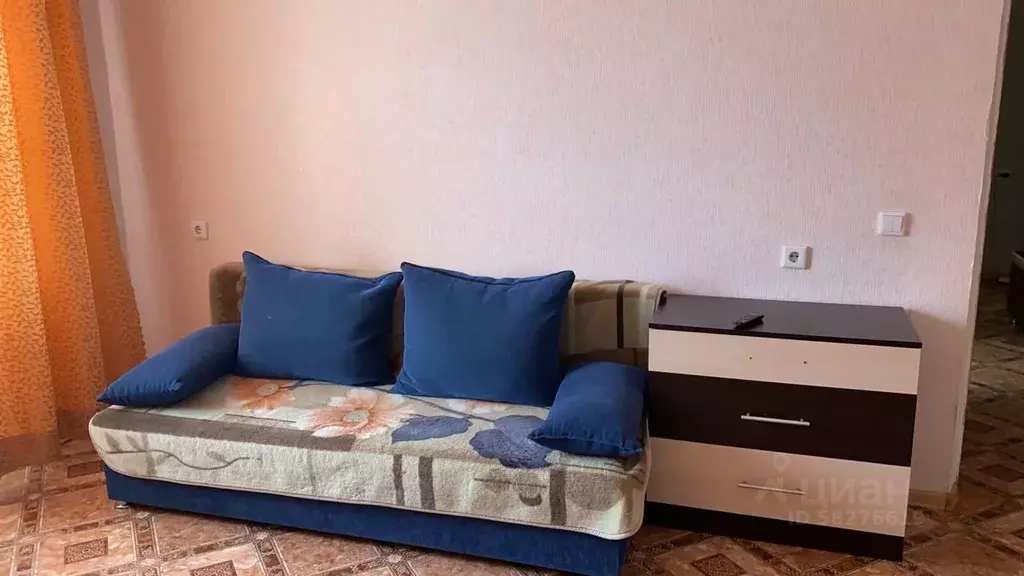 1-к кв. Удмуртия, Камбарка ул. Суворова, 31 (30.0 м) - Фото 1