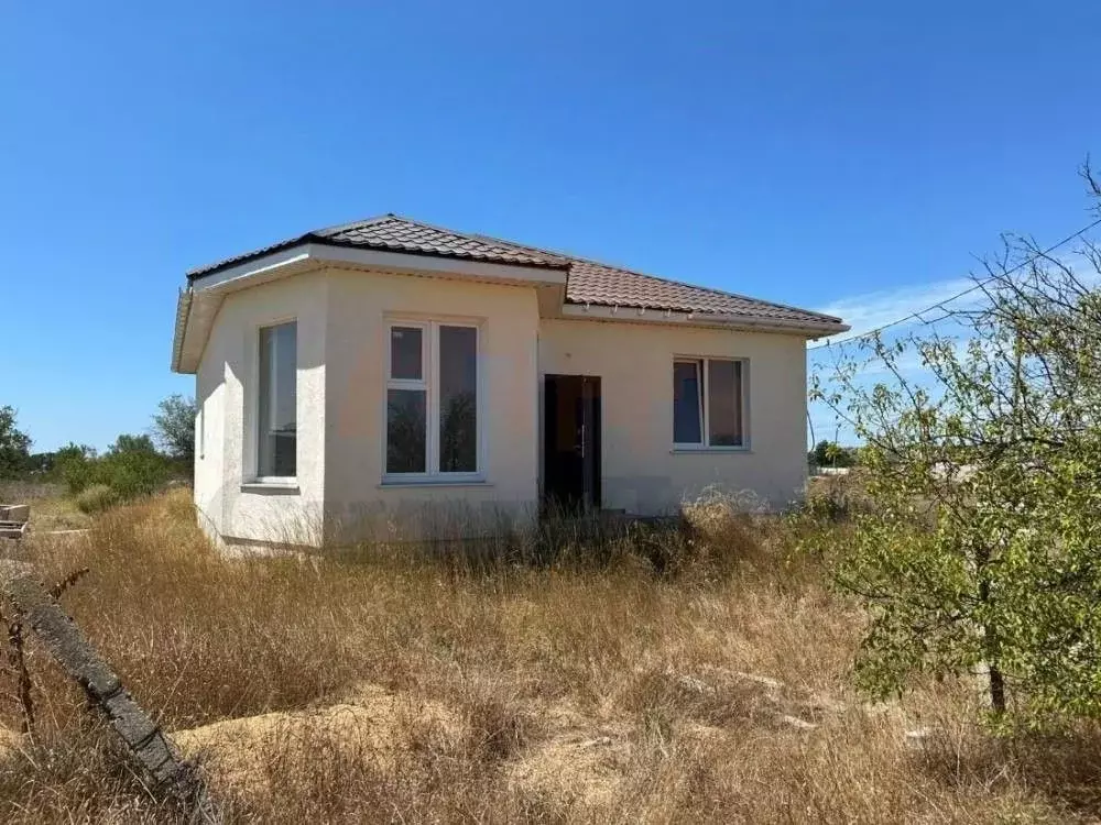 Дом в Крым, Сакский район, с. Орехово ул. Симферопольская (82 м) - Фото 0