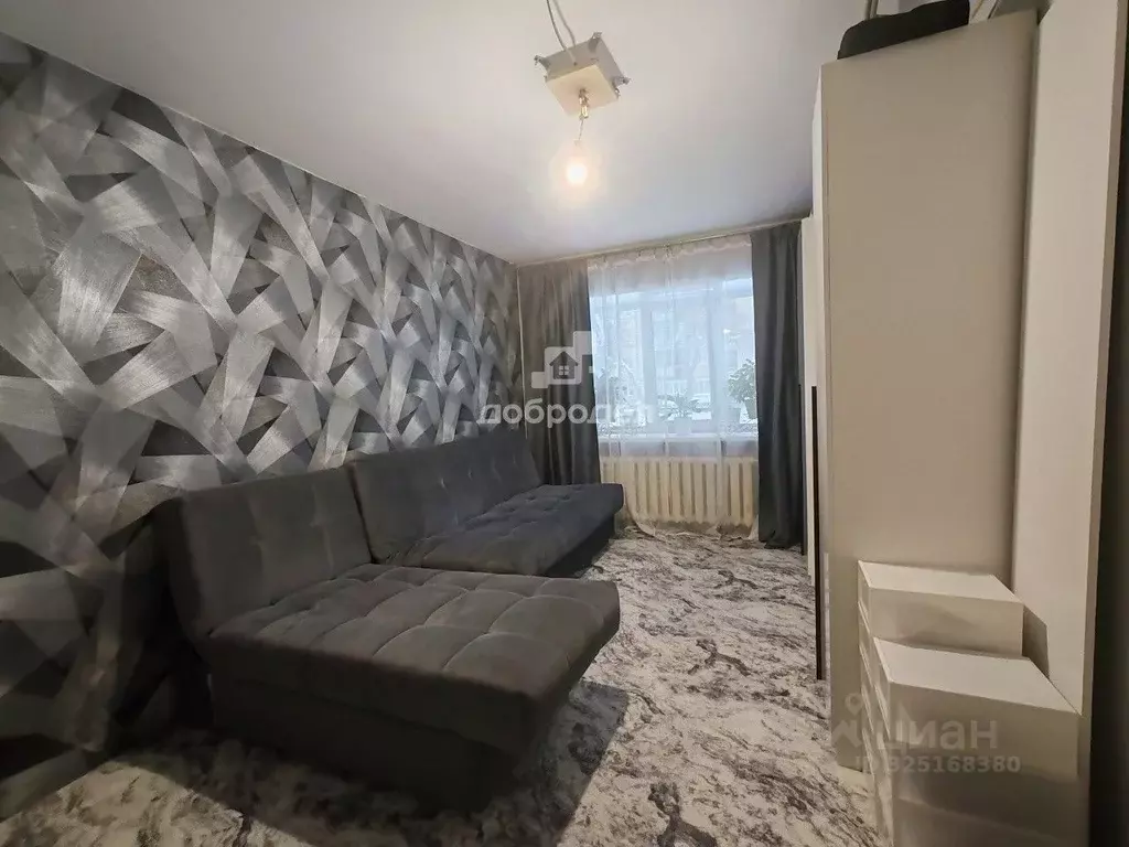 2-к кв. Свердловская область, Екатеринбург ул. Черноярская, 8 (42.0 м) - Фото 1