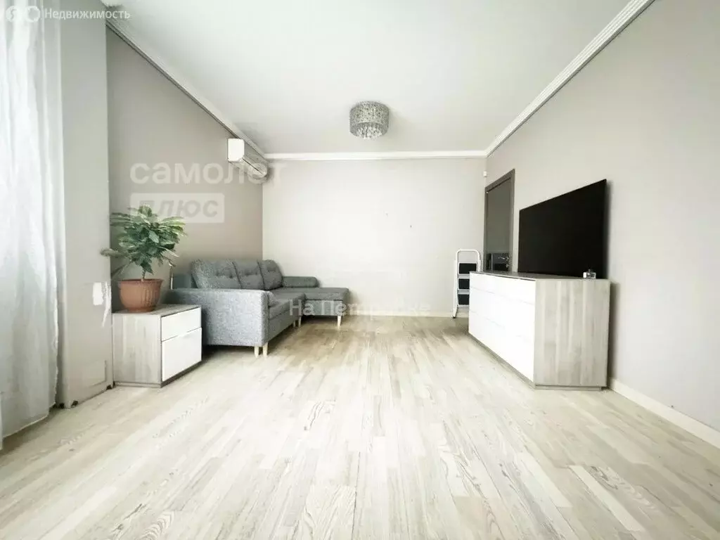 3-комнатная квартира: Москва, улица Архитектора Власова, 10 (70.7 м) - Фото 1