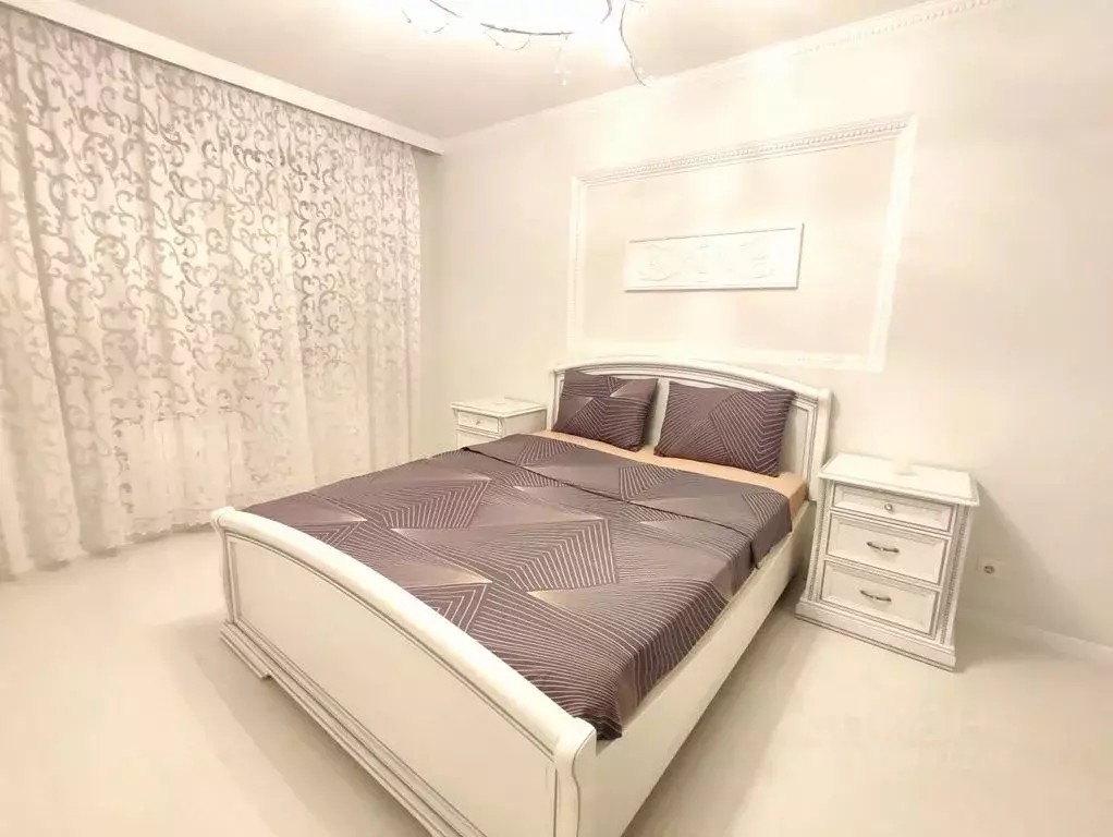 3-к кв. Омская область, Омск ул. Крупской, 8/1 (100.0 м) - Фото 1