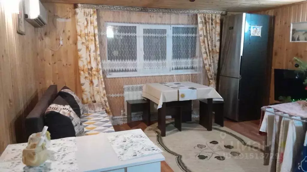 Дом в Оренбургская область, Бузулукский район, Колтубановский ... - Фото 0