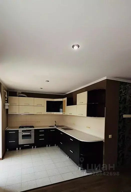 3-к кв. Крым, Евпатория ул. Дмитрия Ульянова, 13 (97.1 м) - Фото 1