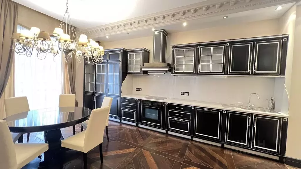 3-к кв. Москва Староволынская ул., 15к5 (150.0 м) - Фото 0