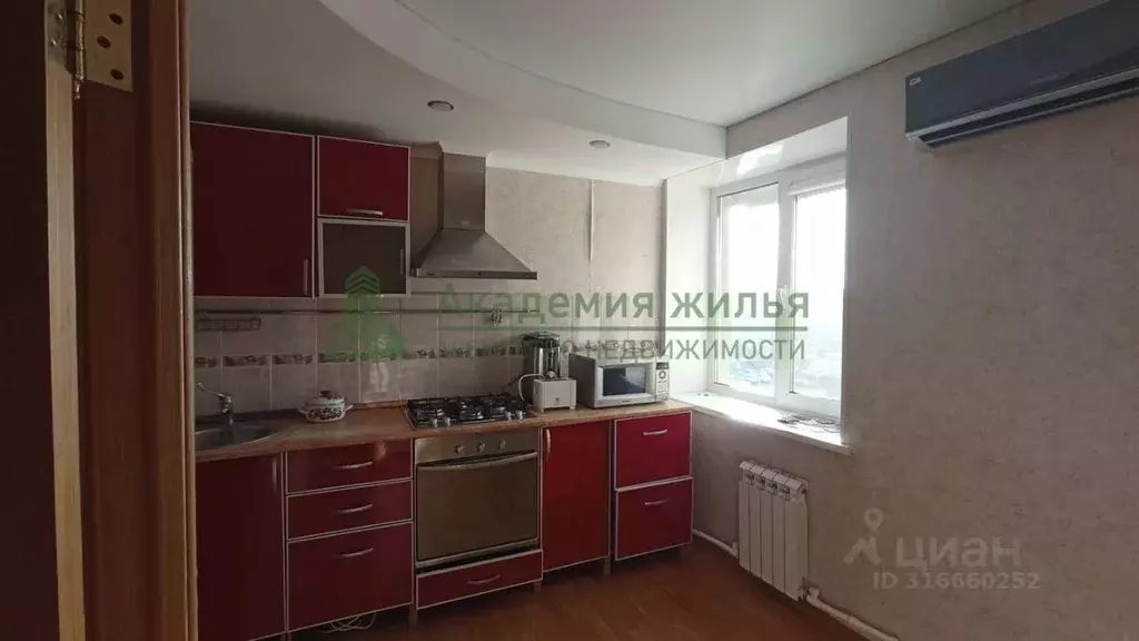 2-к кв. Саратовская область, Маркс просп. Строителей, 28 (50.4 м) - Фото 0