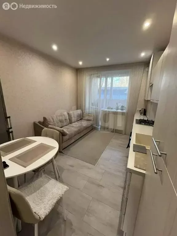 1-комнатная квартира: Калининград, улица Маршала Новикова, 13 (37.3 м) - Фото 2