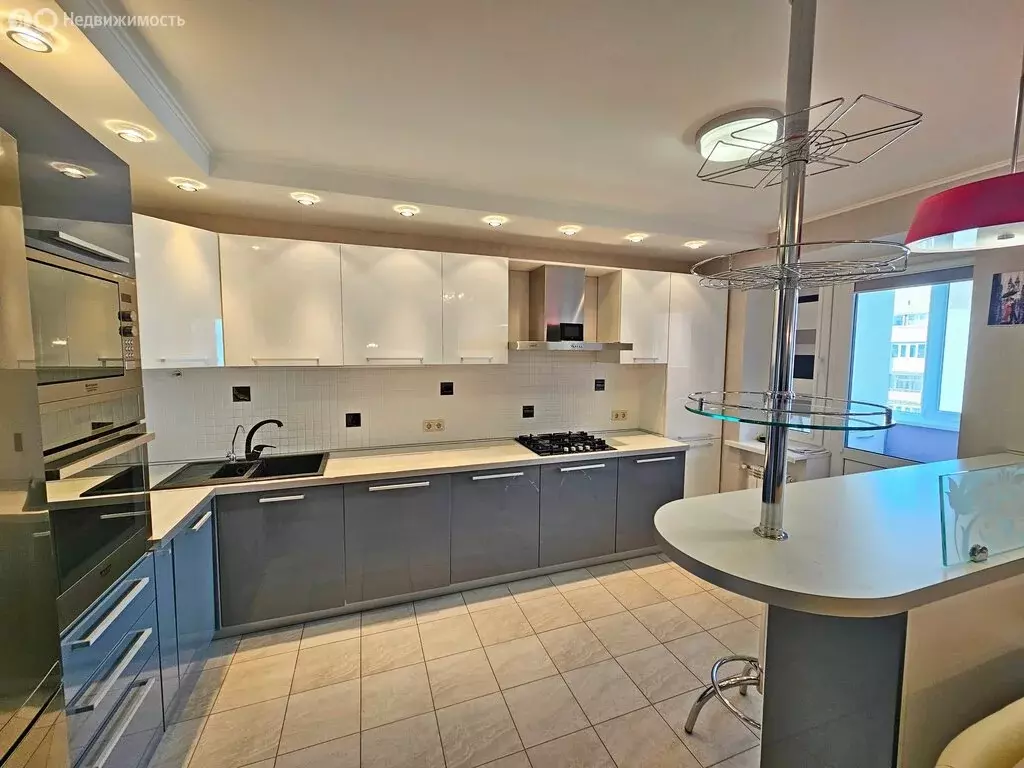 2-комнатная квартира: Саратов, Шелковичная улица, 64/66 (66.8 м) - Фото 1